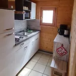 Mobilheim Und Blockhaus Mit Seeblick بيت للعطل *
