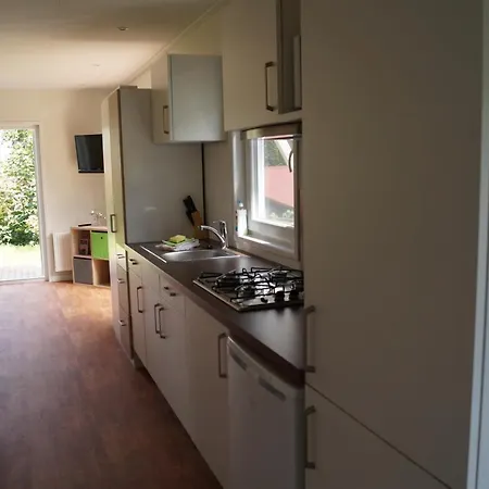 Mobilheim Und Blockhaus Mit Seeblick Tatil Evi Sternberg