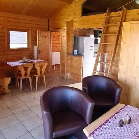 Mobilheim Und Blockhaus Mit Seeblick Sternberg