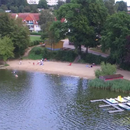 Mobilheim Und Blockhaus Mit Seeblick 度假居 *