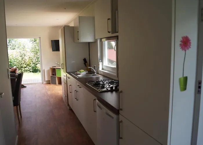 Mobilheim Und Blockhaus Mit Seeblick 度假居 施滕贝格