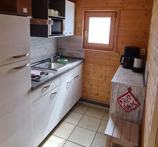 Mobilheim Und Blockhaus Mit Seeblick 度假居 *